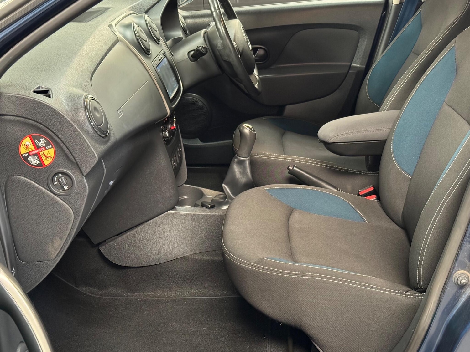 Used Dacia Sandero 2015 for sale - 76840728: Photo 23