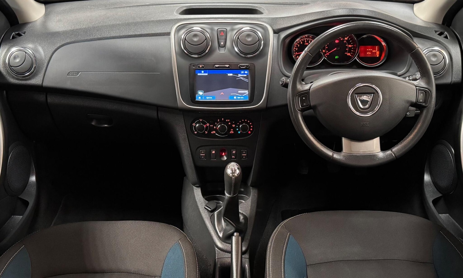 Used Dacia Sandero 2015 for sale - 76840728: Photo 28