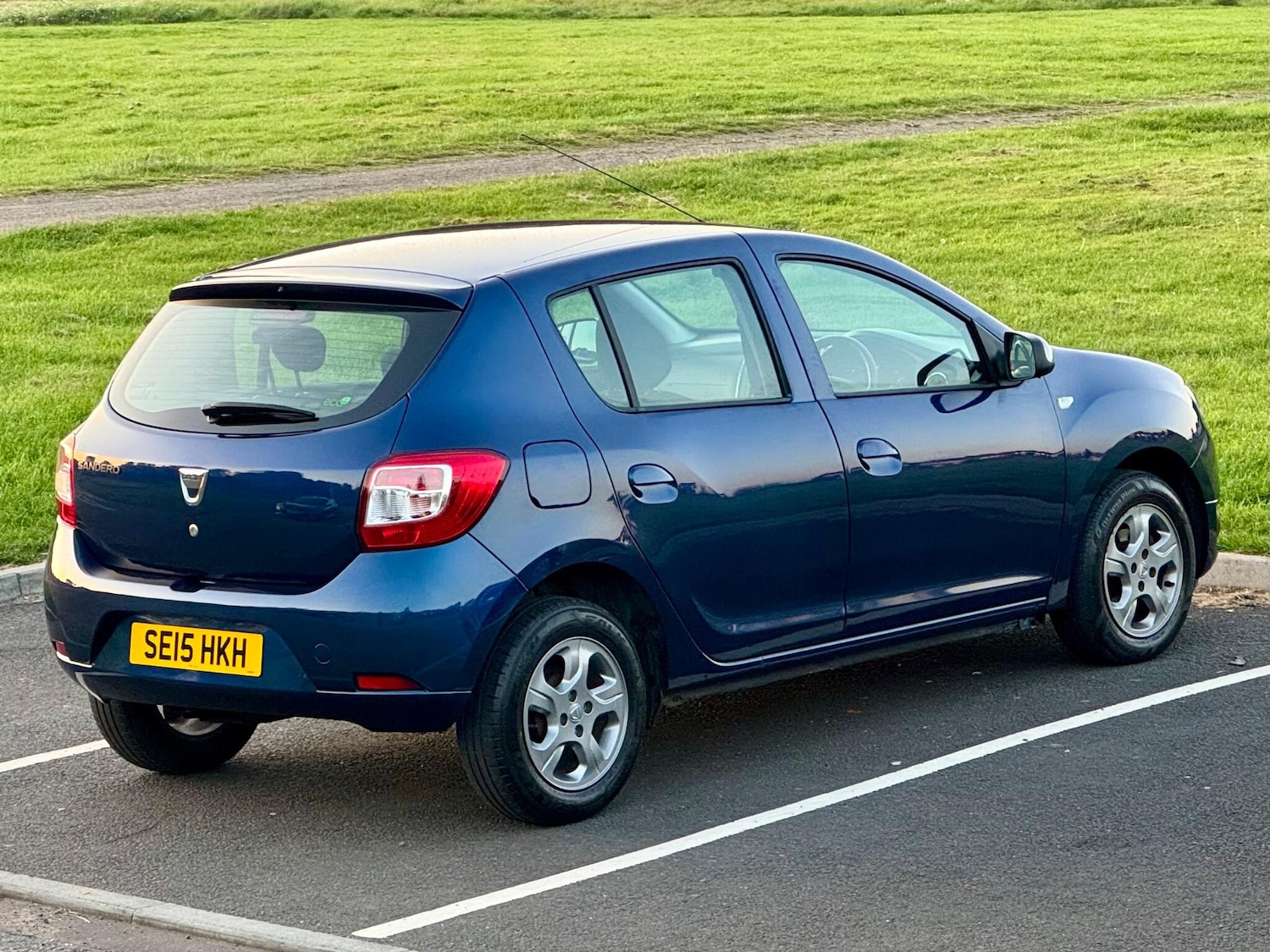 Used Dacia Sandero 2015 for sale - 76840728: Photo 9