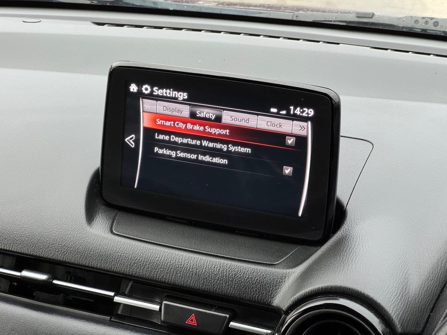 Used Mazda Mazda2 2018 for sale - 76840747: Photo 3