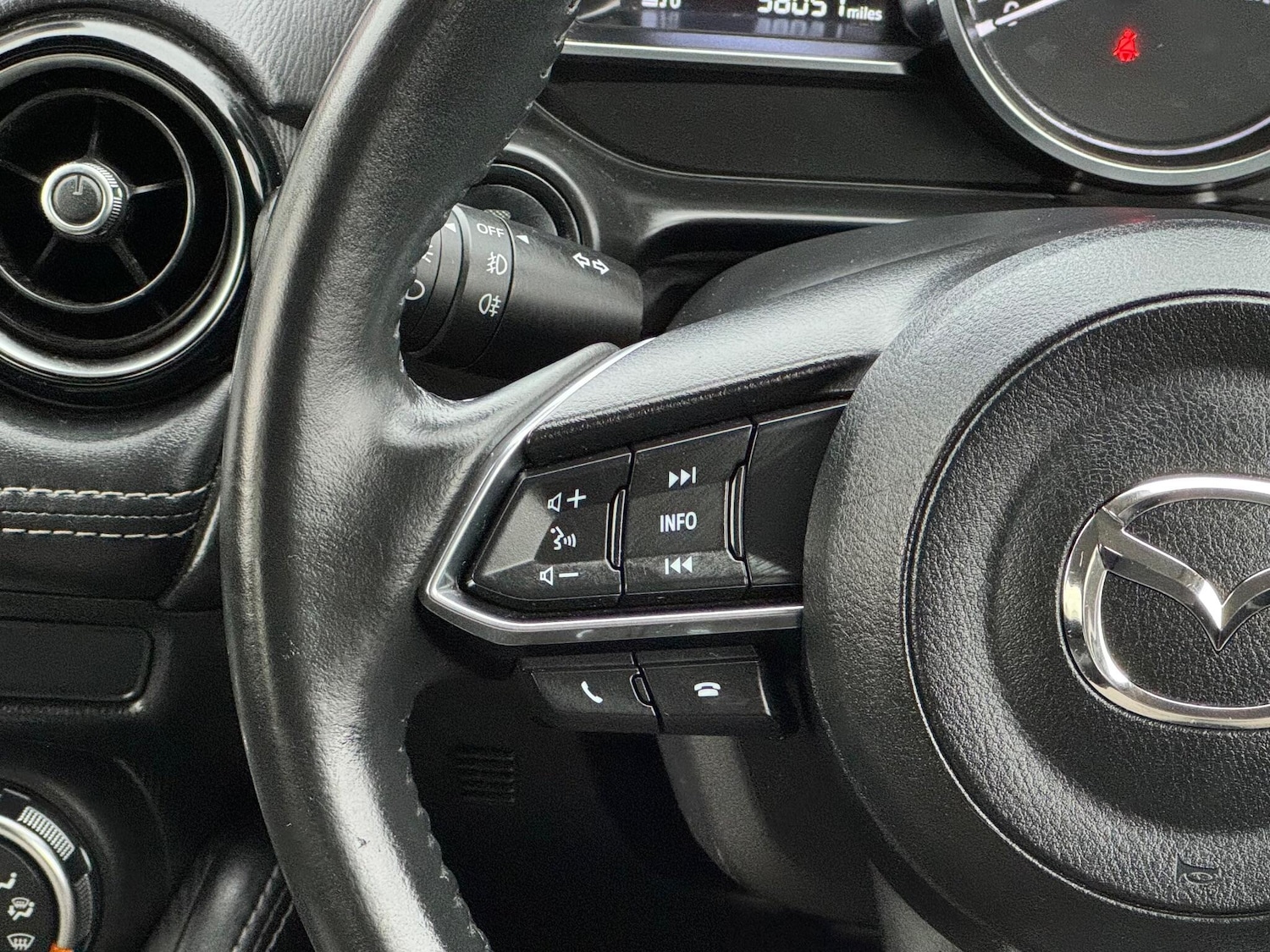 Used Mazda Mazda2 2018 for sale - 76840747: Photo 40