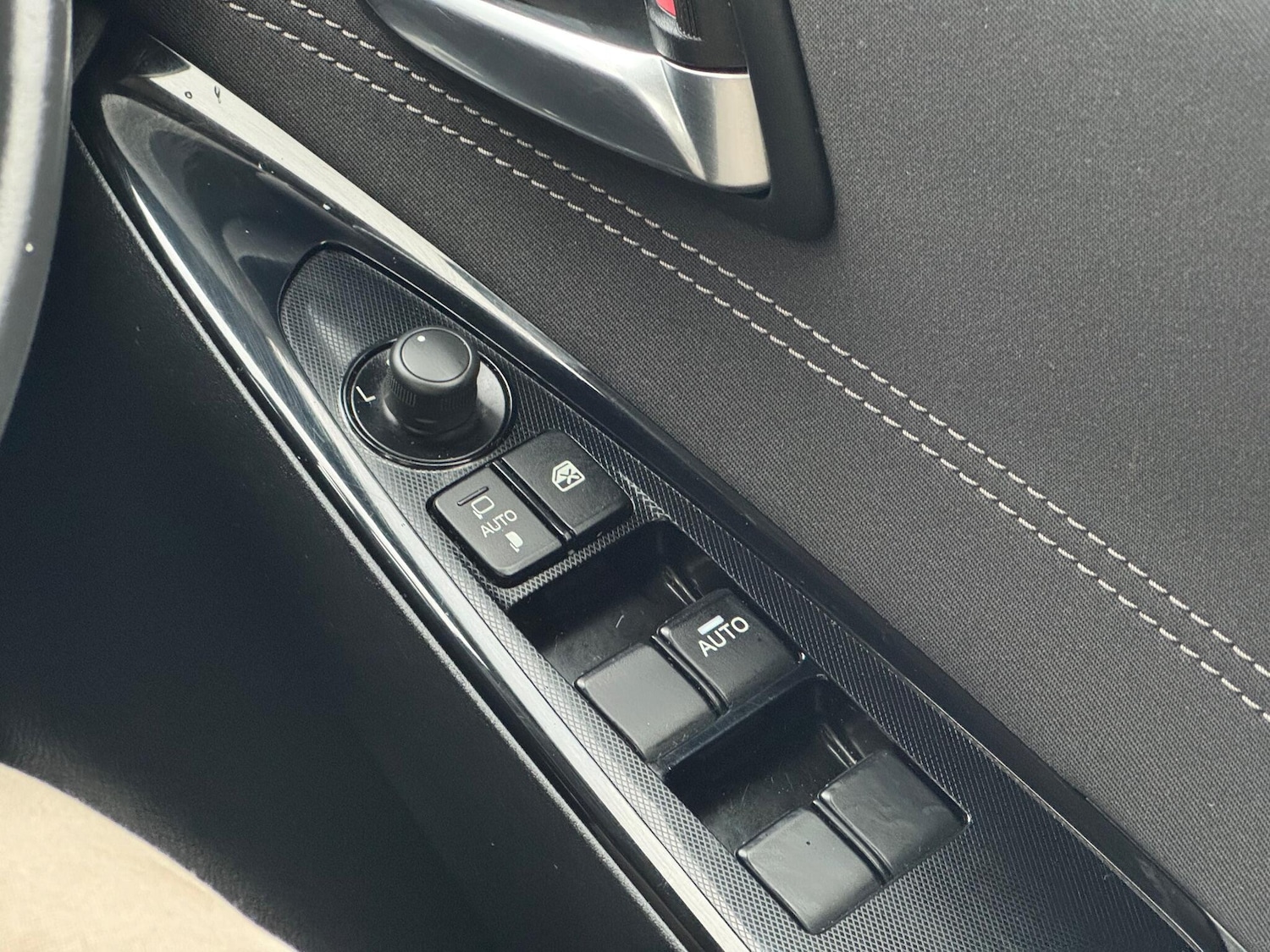 Used Mazda Mazda2 2018 for sale - 76840747: Photo 46