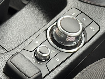 Used Mazda Mazda2 2018 for sale - 76840747: Photo