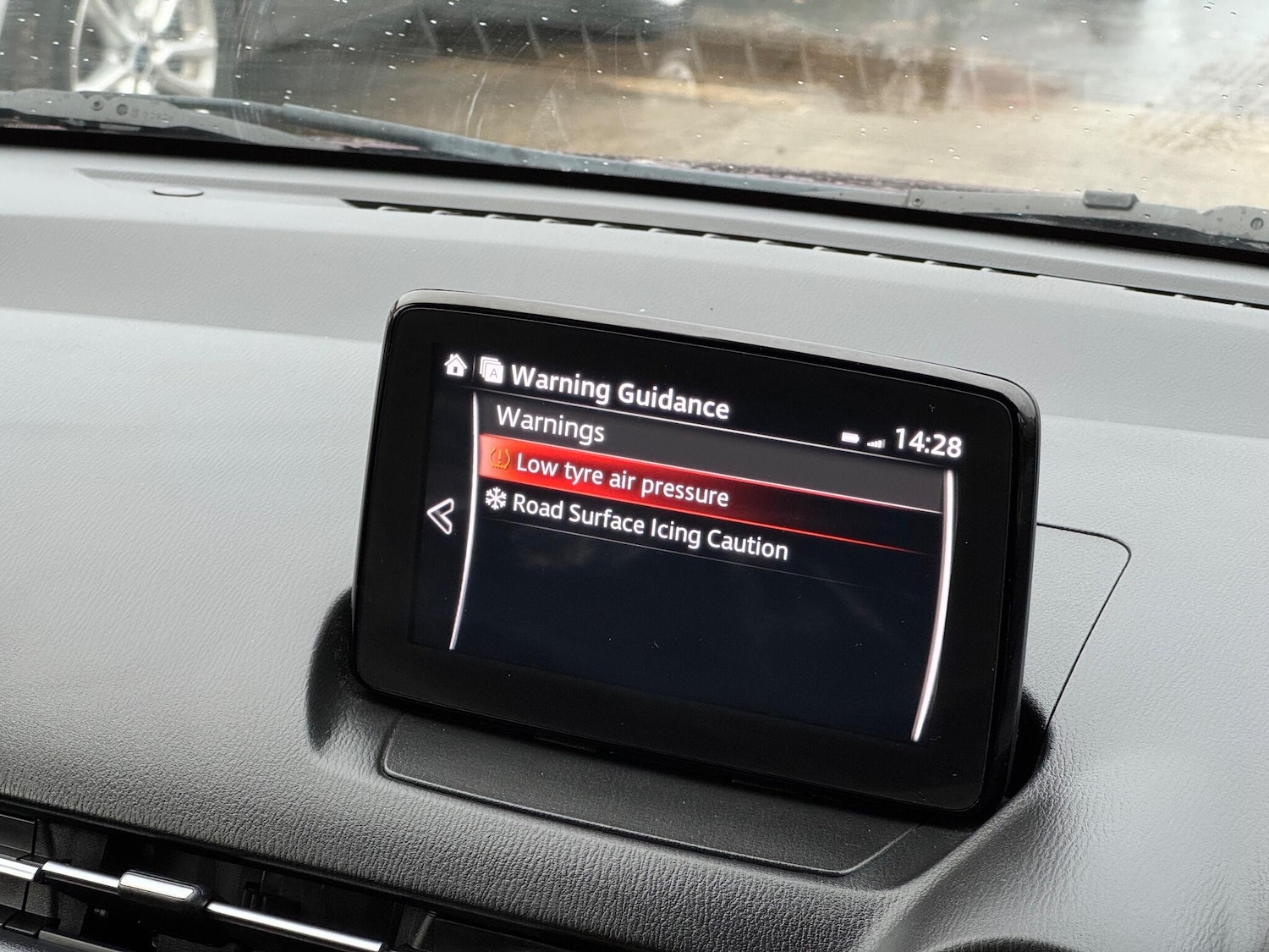 Used Mazda Mazda2 2018 for sale - 76840747: Photo 53