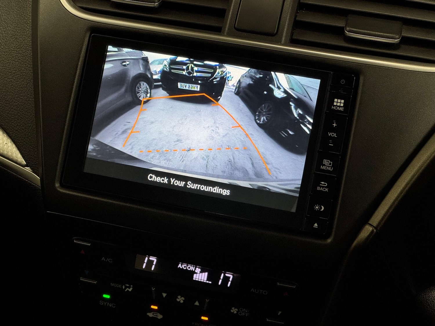 Used Honda Civic 2015 for sale - 78072224: Photo 2