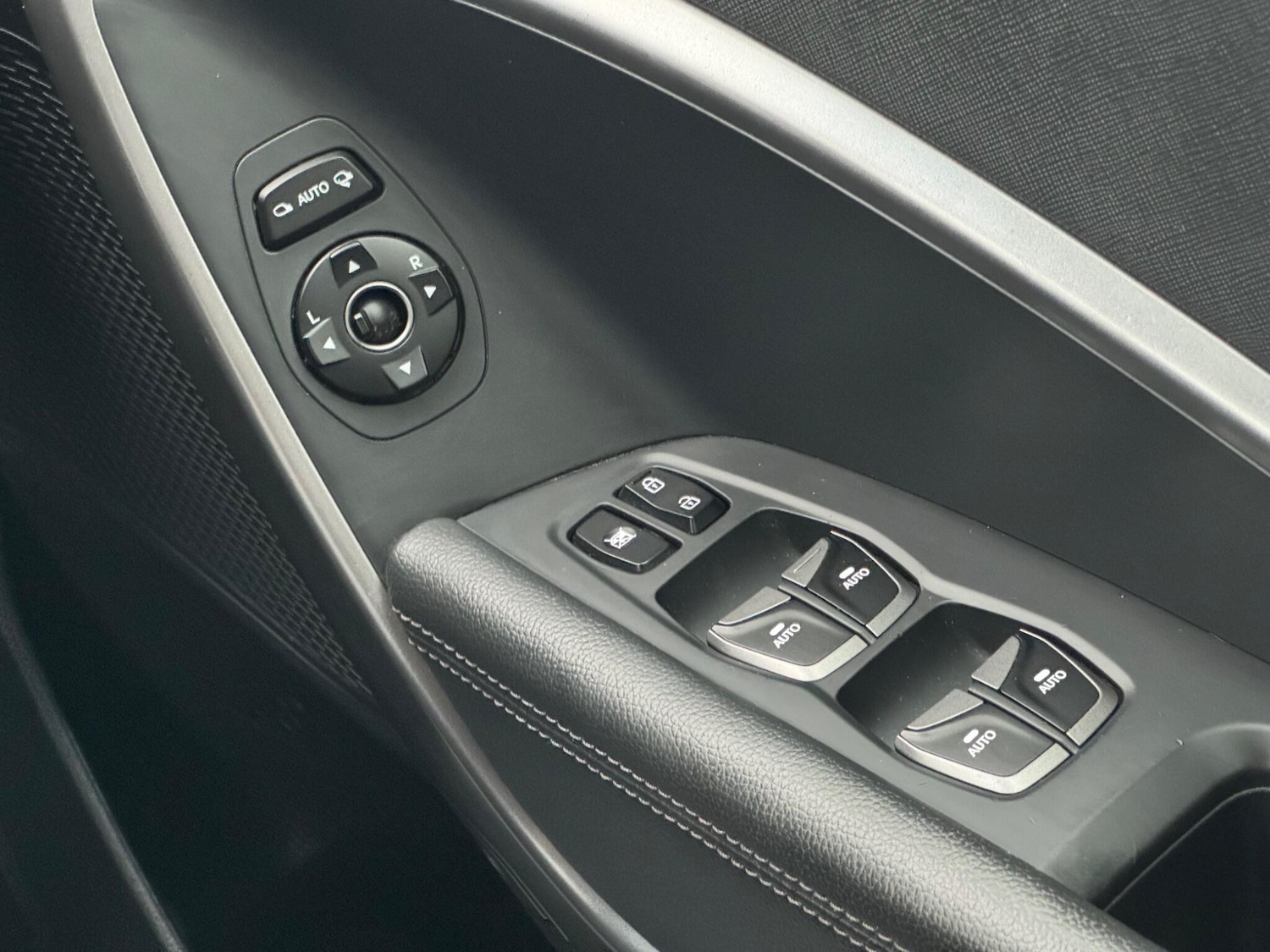 Used Hyundai Santa Fe for sale - 77808776: Photo 43