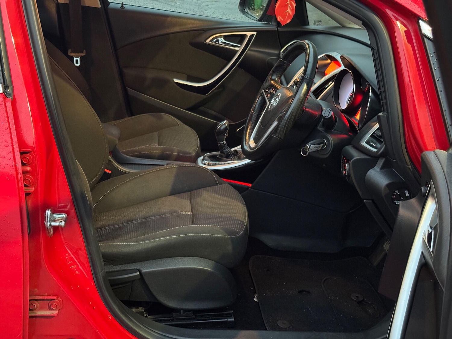 Used Vauxhall Astra 2012 for sale - 76942483: Photo 13