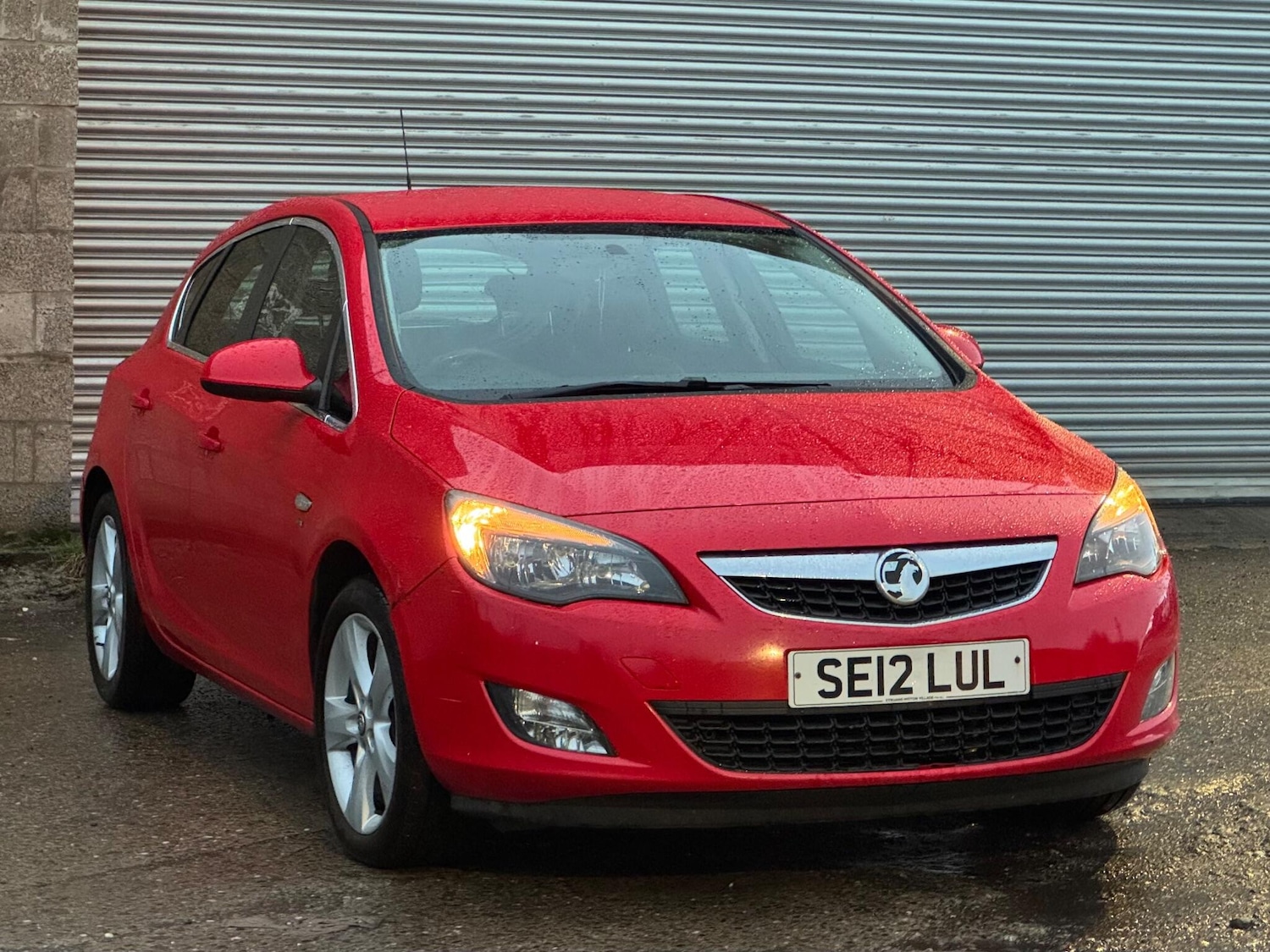 Used Vauxhall Astra 2012 for sale - 76942483: Photo 3