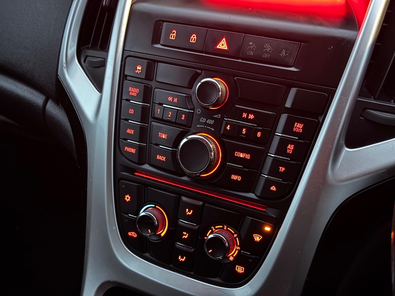 Used Vauxhall Astra 2012 for sale - 76942483: Photo 30