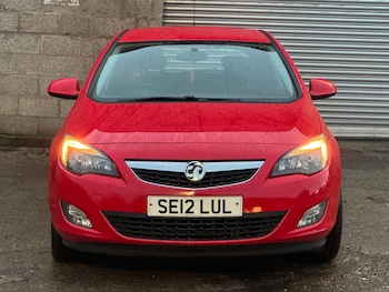 Used Vauxhall Astra 2012 for sale - 76942483: Photo