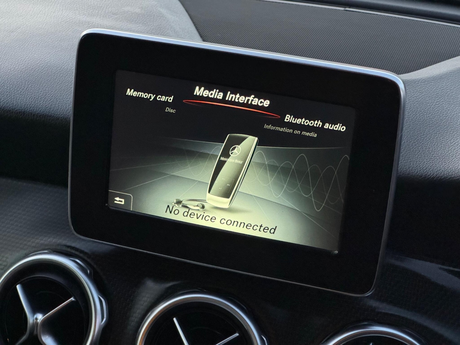 Used Mercedes-Benz GLA 2017 for sale - 77074684: Photo 65