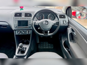 Used Volkswagen Polo 2017 for sale - 79050205: Photo