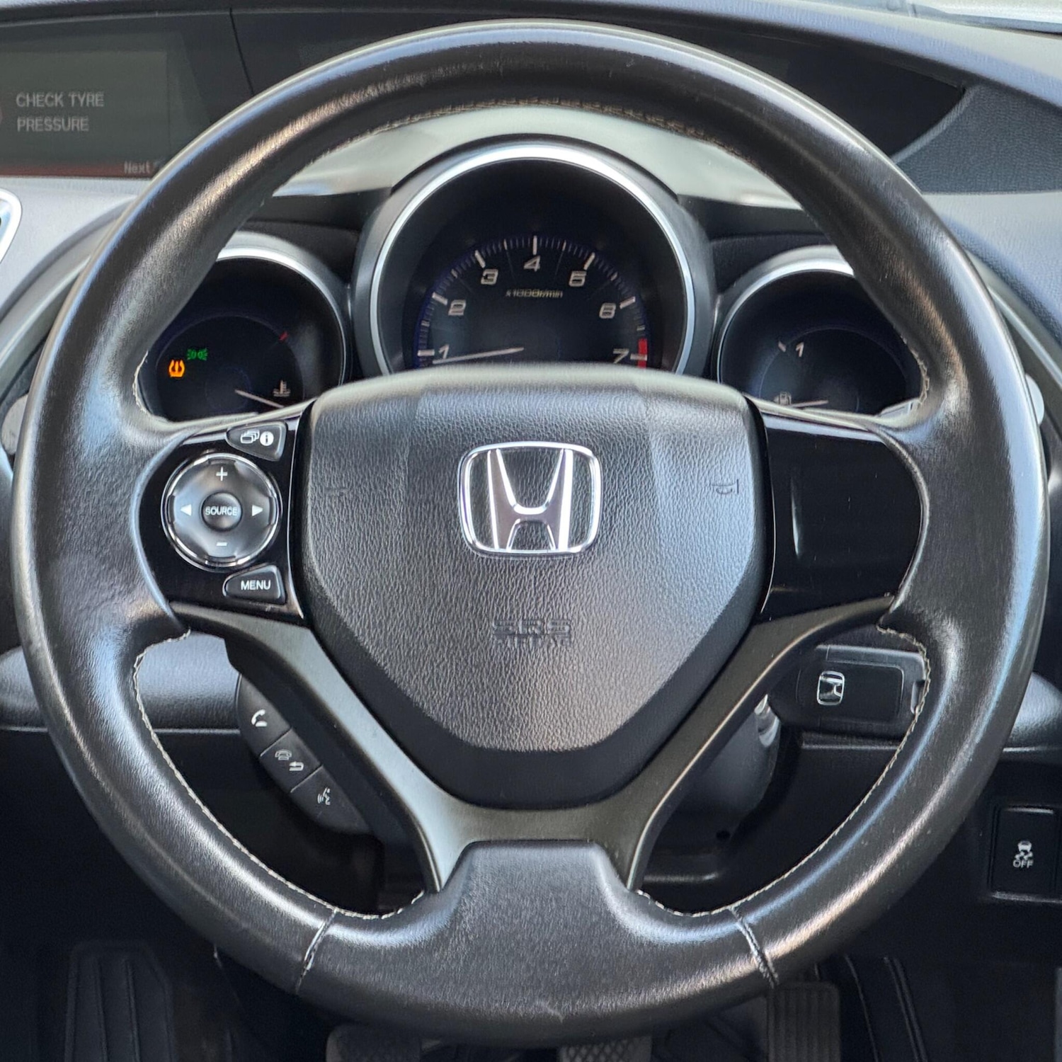 Used Honda Civic 2015 for sale - 77982277: Photo 24