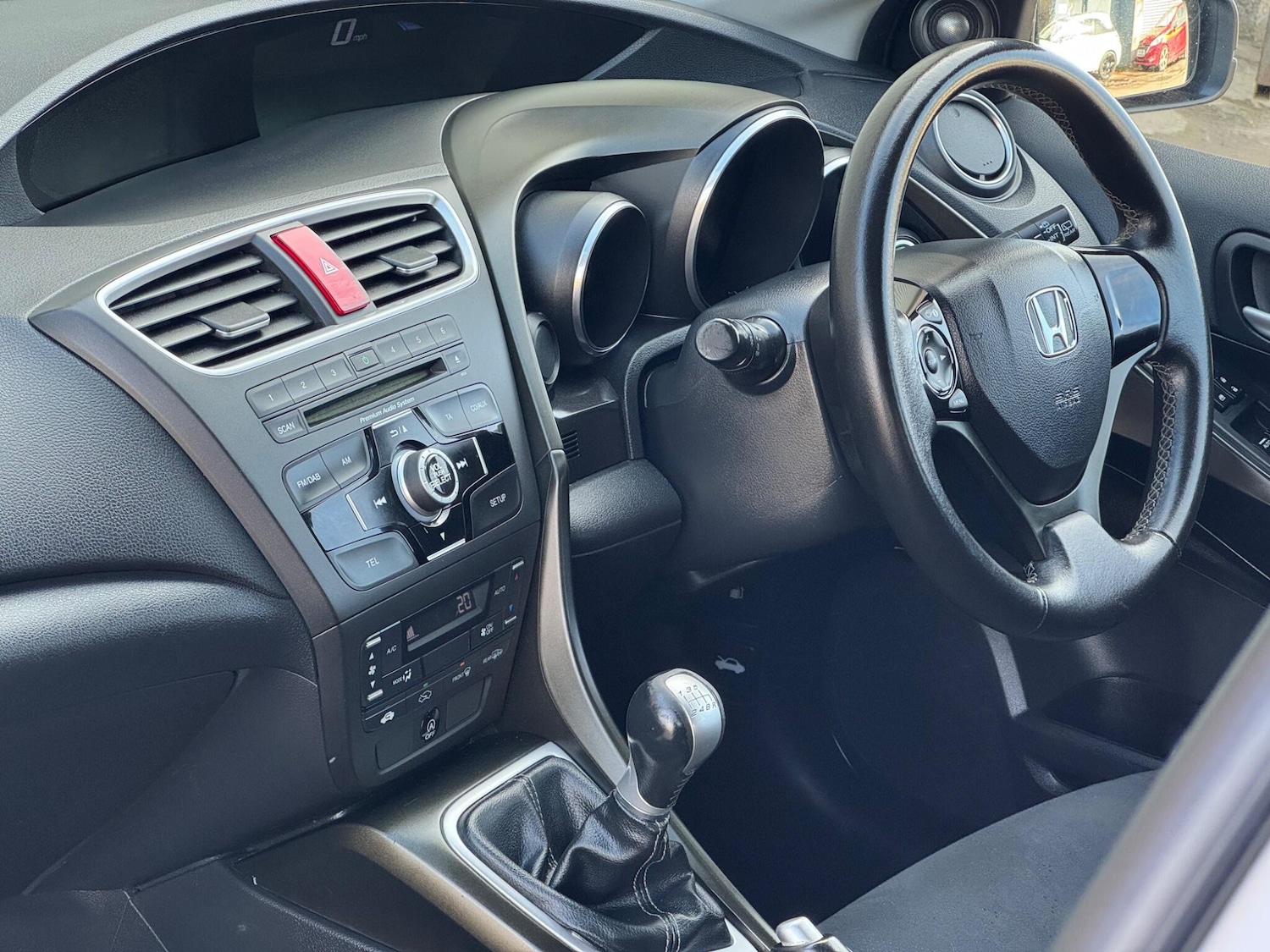 Used Honda Civic 2015 for sale - 77982277: Photo 4