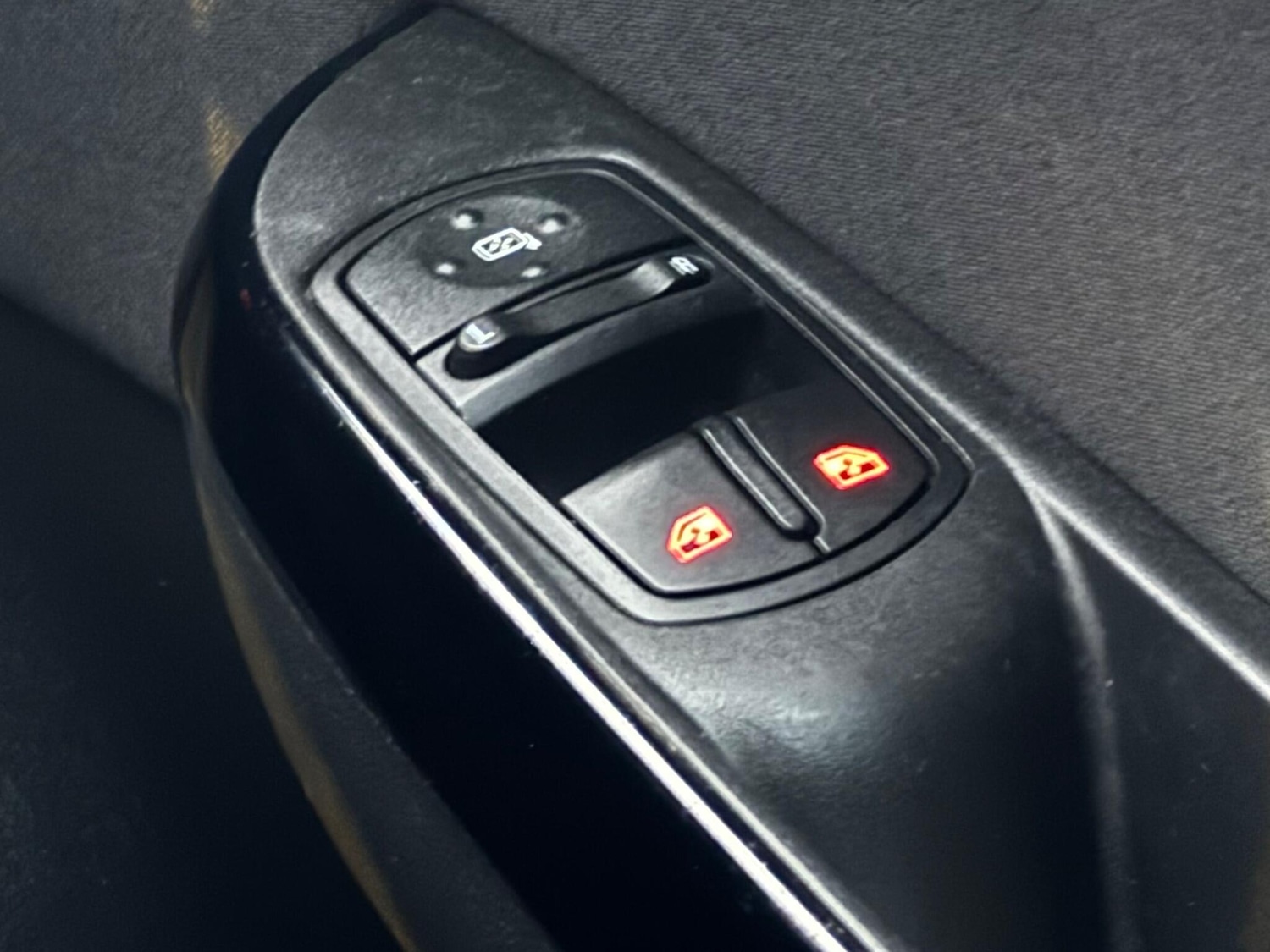 Used Vauxhall Corsa 2017 for sale - 76942645: Photo 35