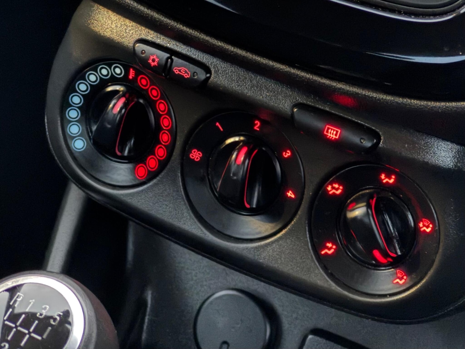 Used Vauxhall Corsa 2017 for sale - 76942645: Photo 45