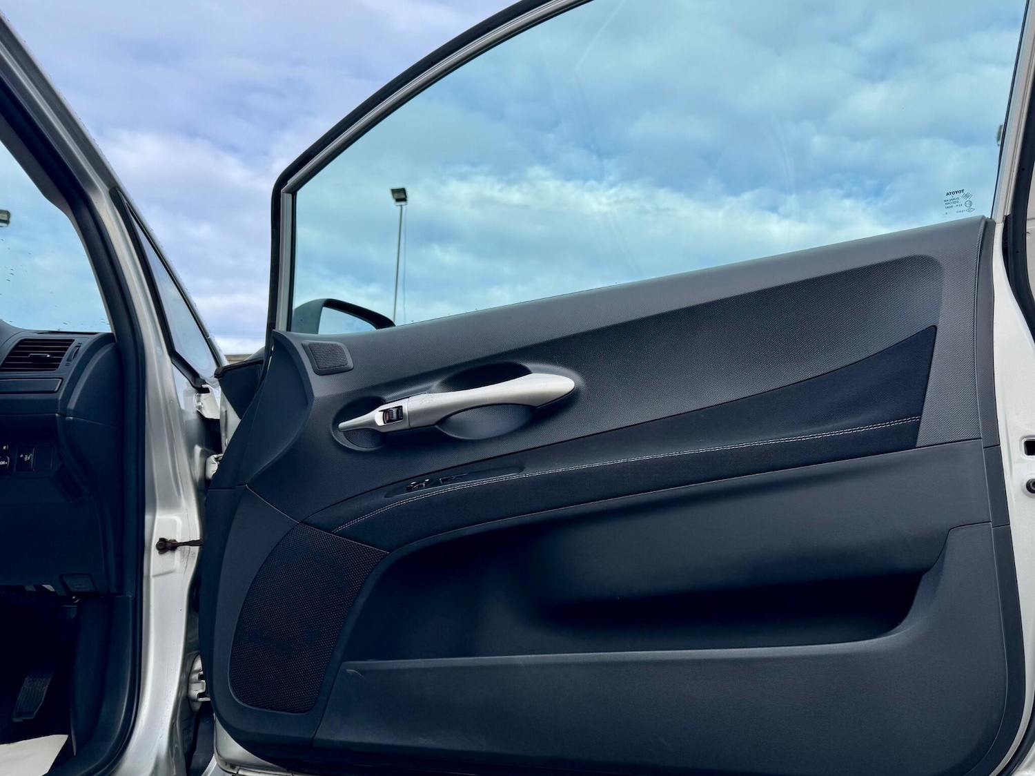 Used Toyota Auris 2009 for sale - 77343872: Photo 15