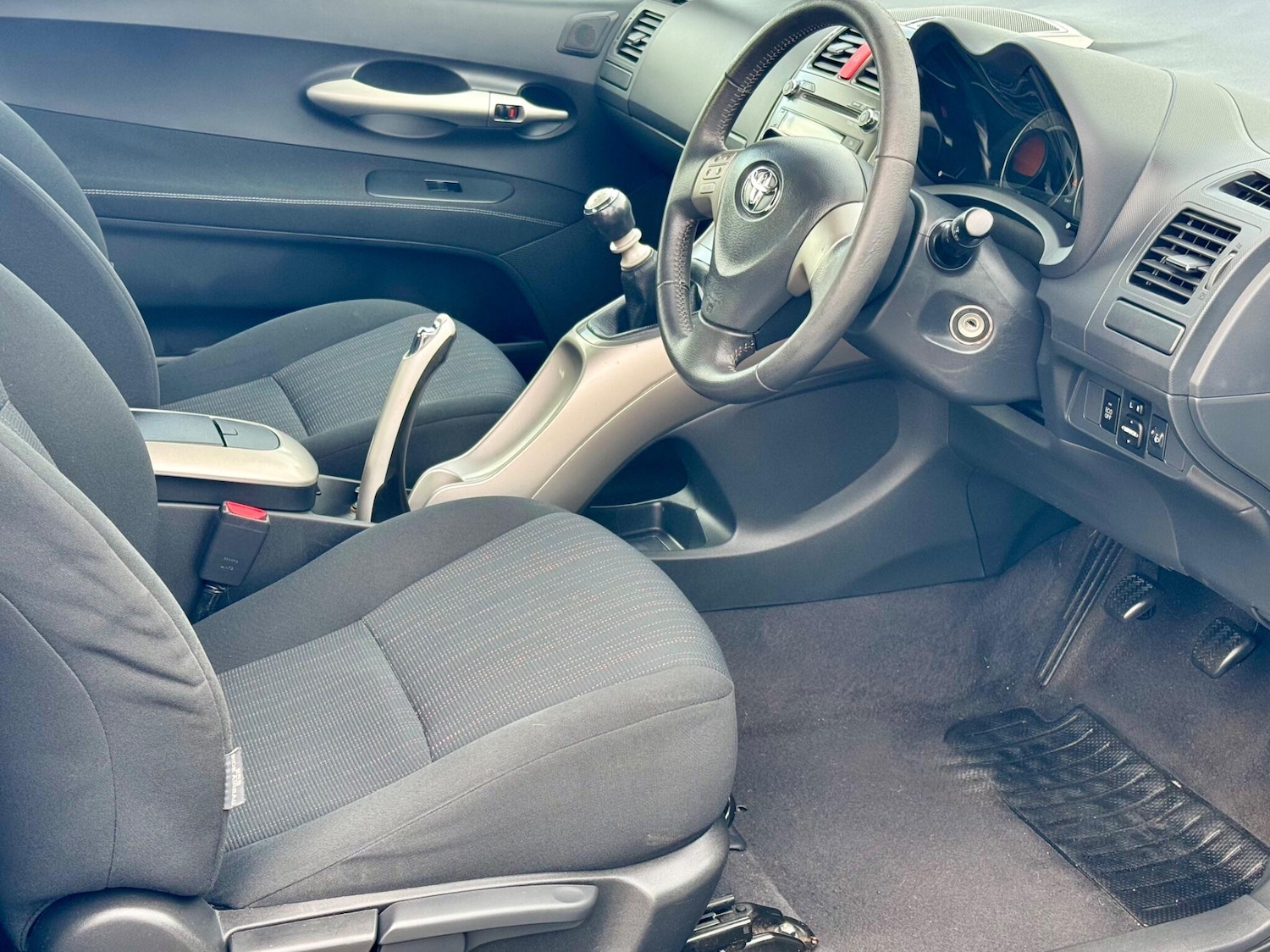 Used Toyota Auris 2009 for sale - 77343872: Photo 17