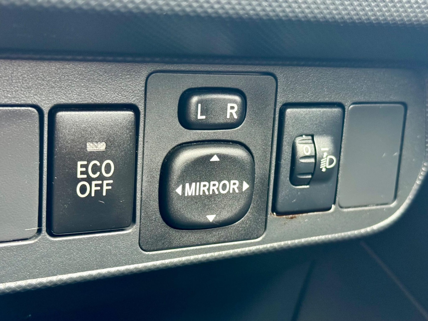 Used Toyota Auris 2009 for sale - 77343872: Photo 26