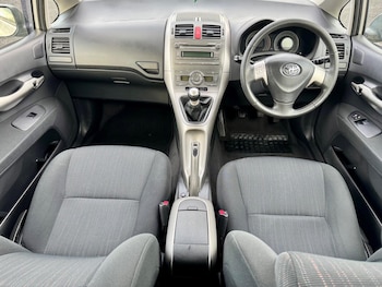 Used Toyota Auris 2009 for sale - 77343872: Photo