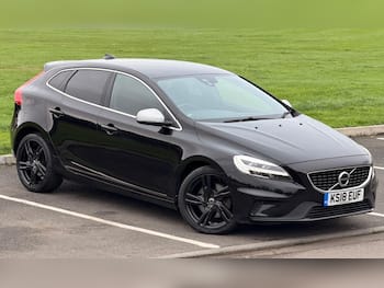 Used Volvo V40 2018 for sale - 79750652: Photo