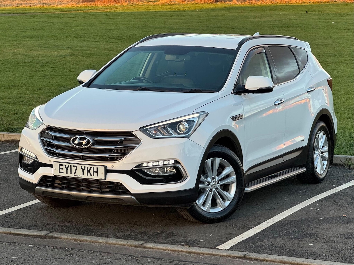 Used Hyundai Santa Fe 2017 for sale - 76840737: Photo 12