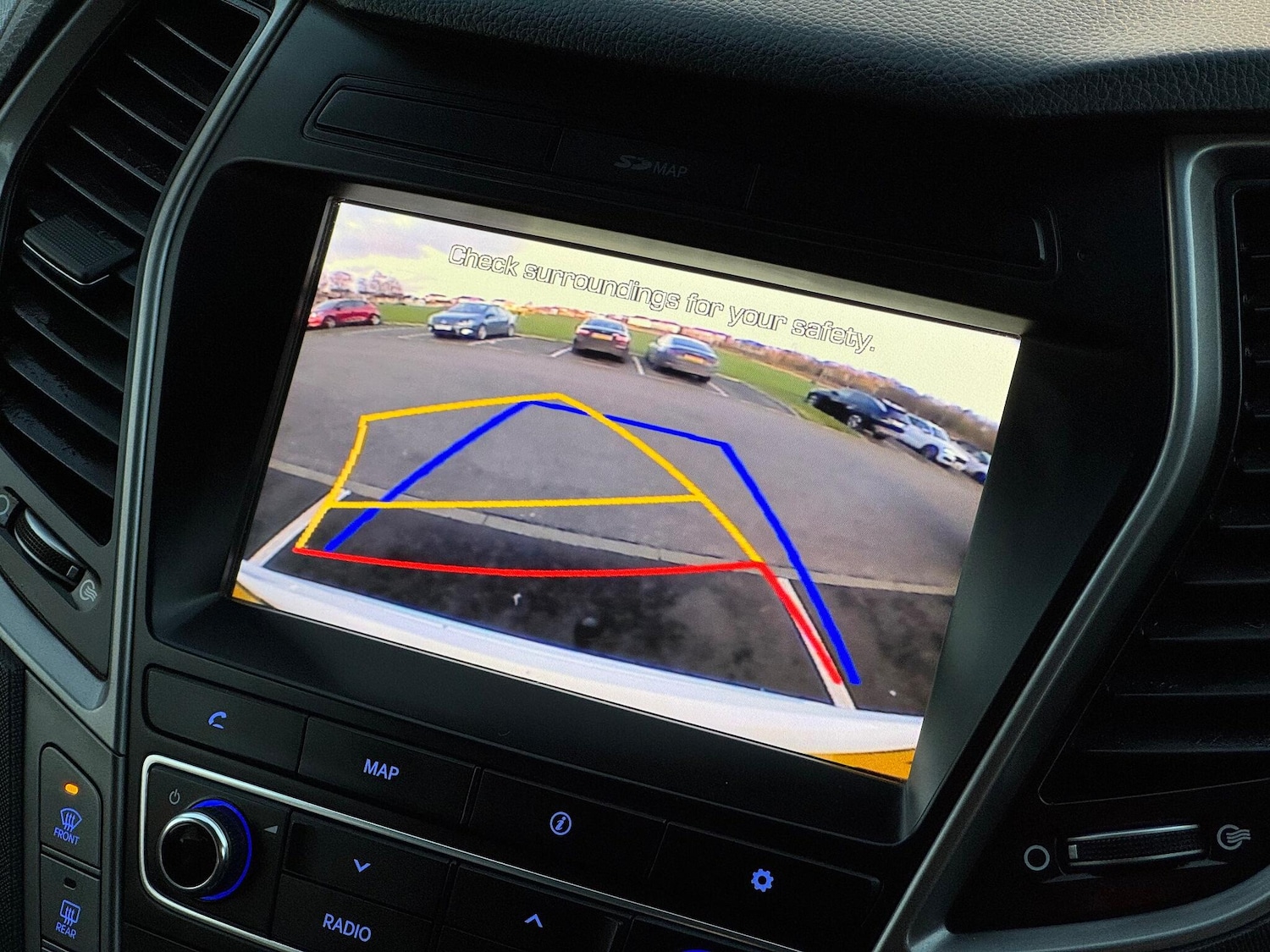 Used Hyundai Santa Fe 2017 for sale - 76840737: Photo 2