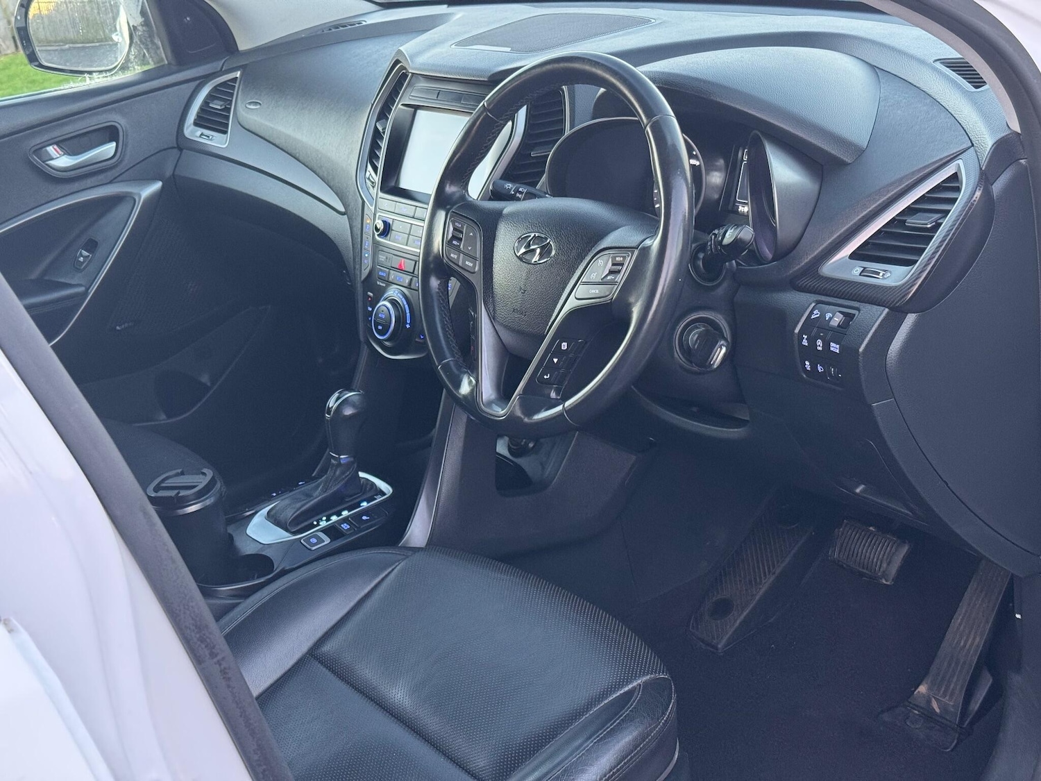 Used Hyundai Santa Fe 2017 for sale - 76840737: Photo 24