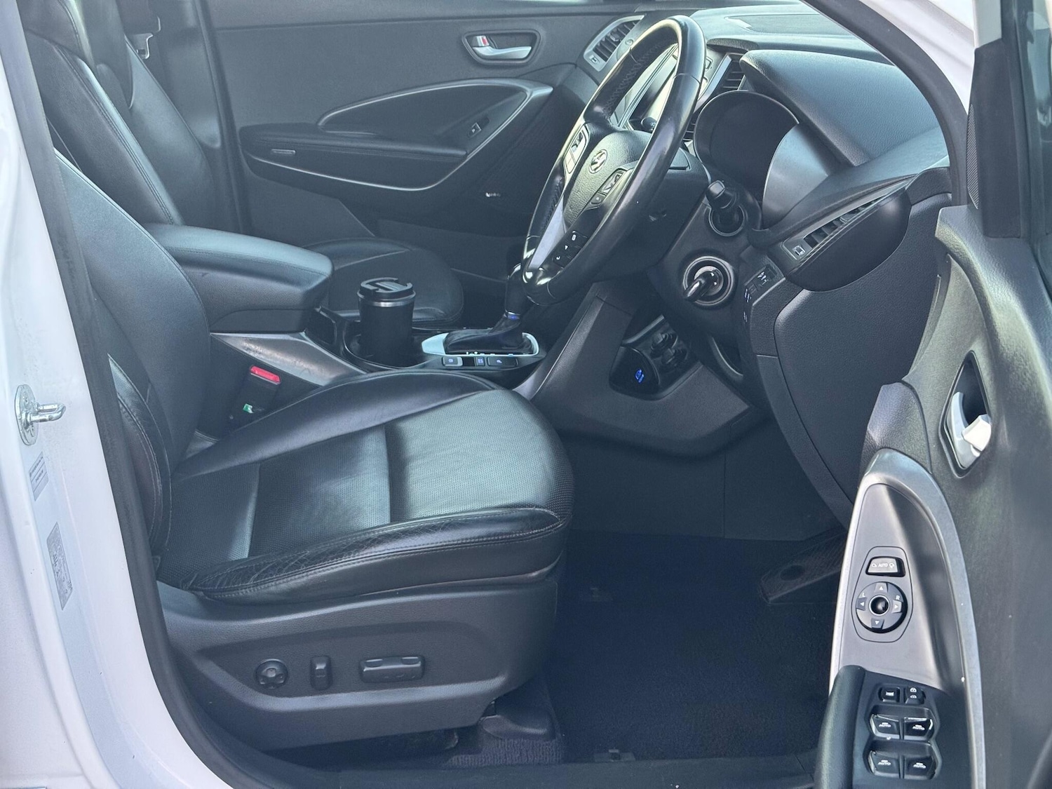 Used Hyundai Santa Fe 2017 for sale - 76840737: Photo 25