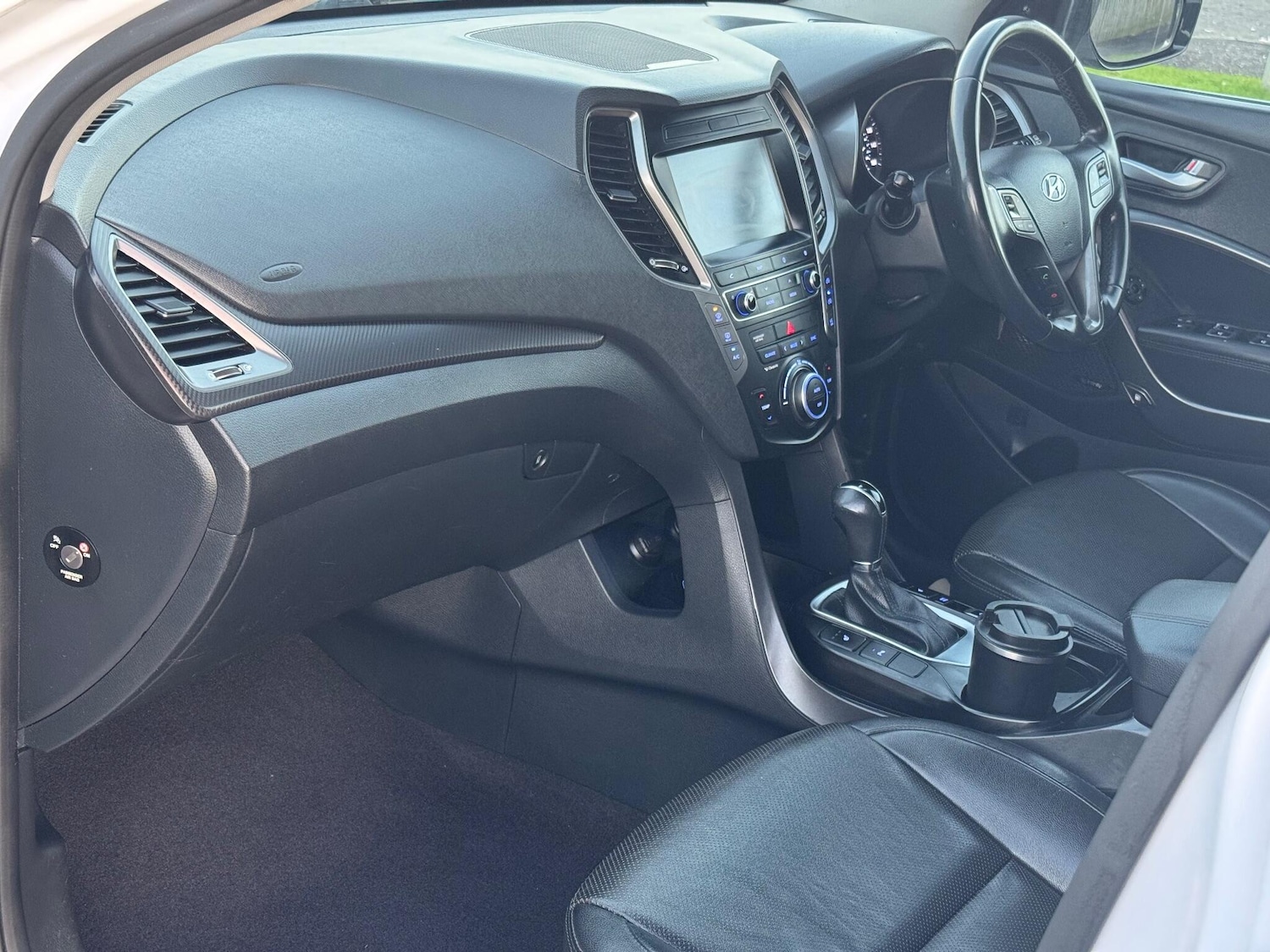 Used Hyundai Santa Fe 2017 for sale - 76840737: Photo 28