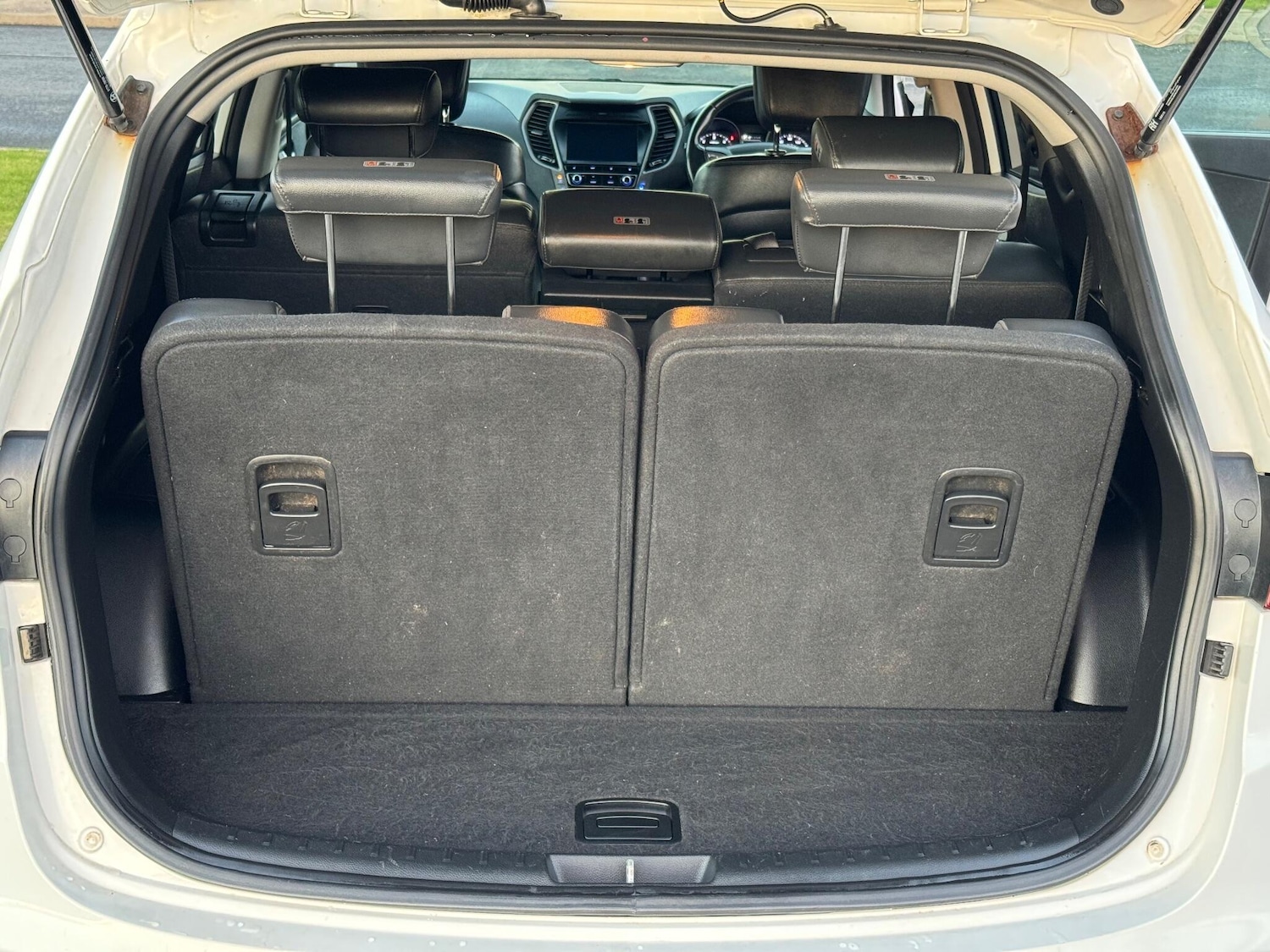 Used Hyundai Santa Fe 2017 for sale - 76840737: Photo 35