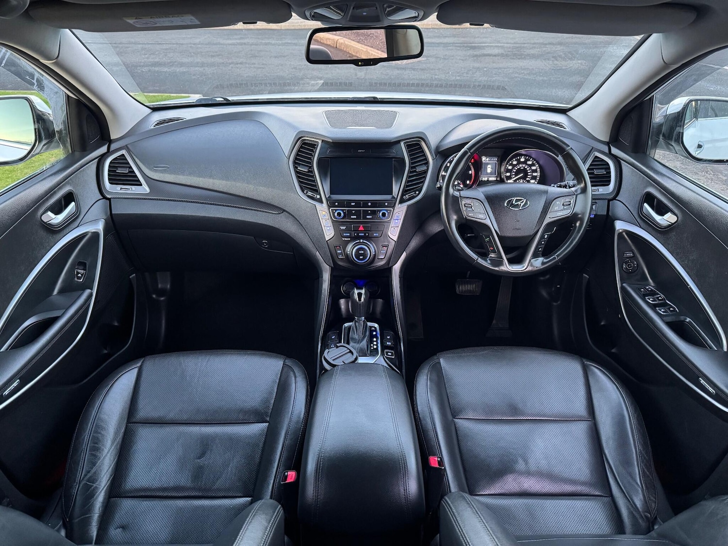 Used Hyundai Santa Fe 2017 for sale - 76840737: Photo 38