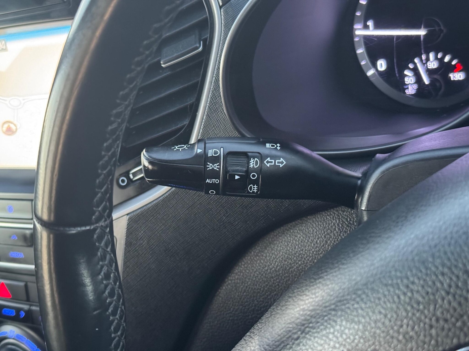 Used Hyundai Santa Fe 2017 for sale - 76840737: Photo 44