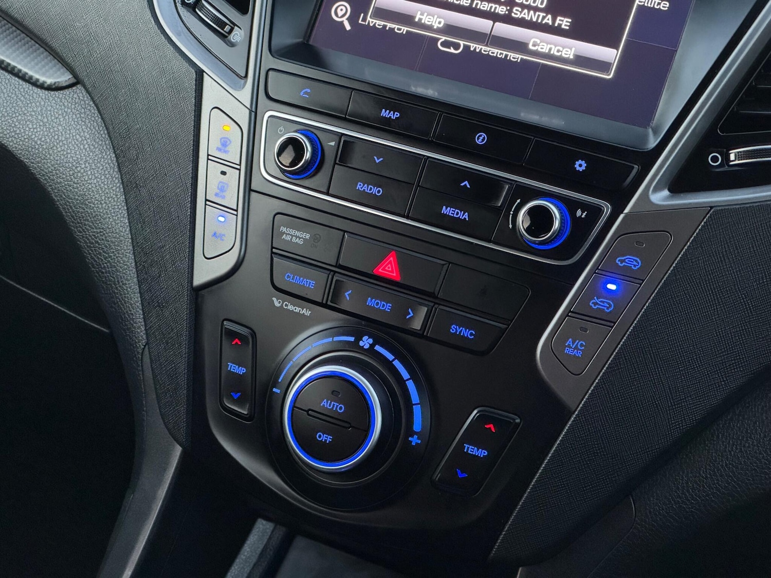 Used Hyundai Santa Fe 2017 for sale - 76840737: Photo 50