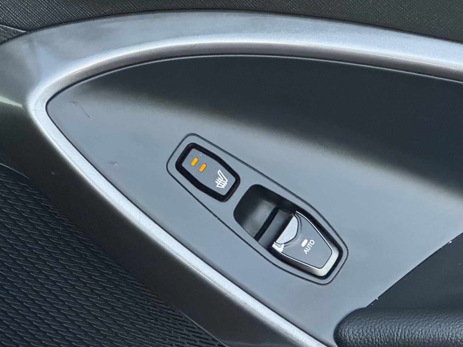 Used Hyundai Santa Fe 2017 for sale - 76840737: Photo 6