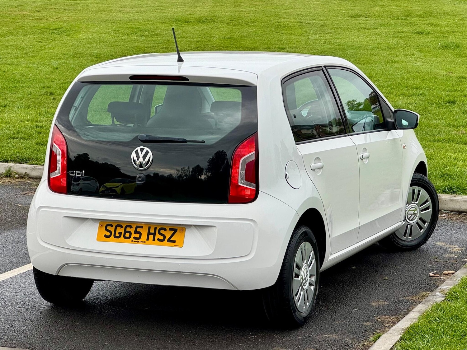 Used Volkswagen up! 2015 for sale - 76840731: Photo 14