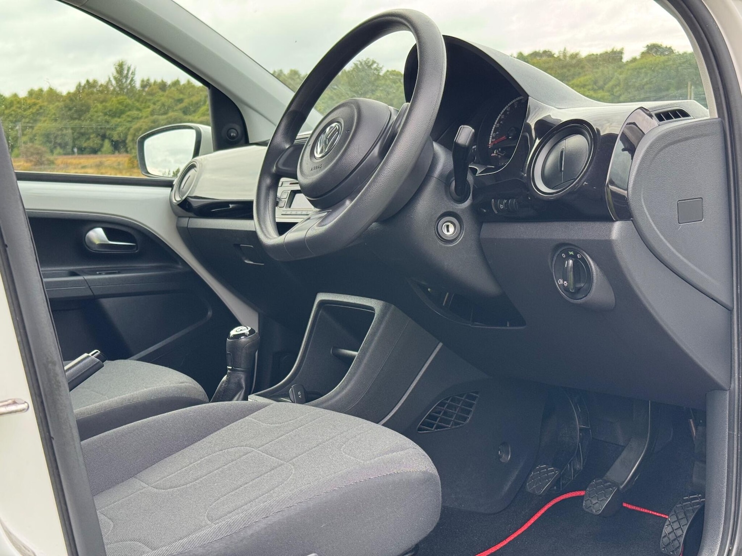 Used Volkswagen up! 2015 for sale - 76840731: Photo 22