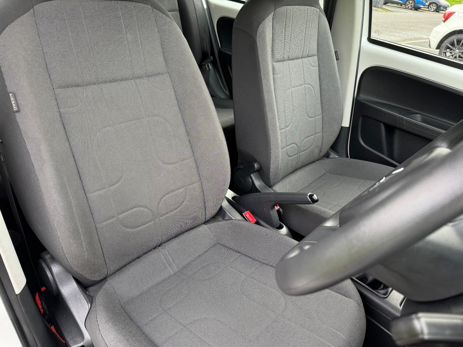 Used Volkswagen up! 2015 for sale - 76840731: Photo 25