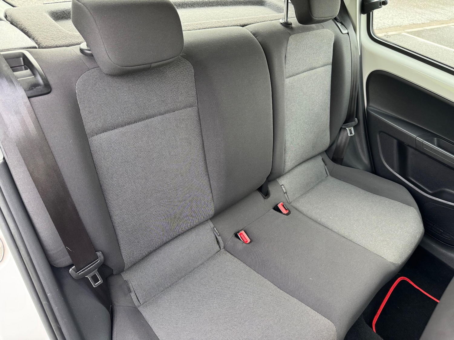 Used Volkswagen up! 2015 for sale - 76840731: Photo 35