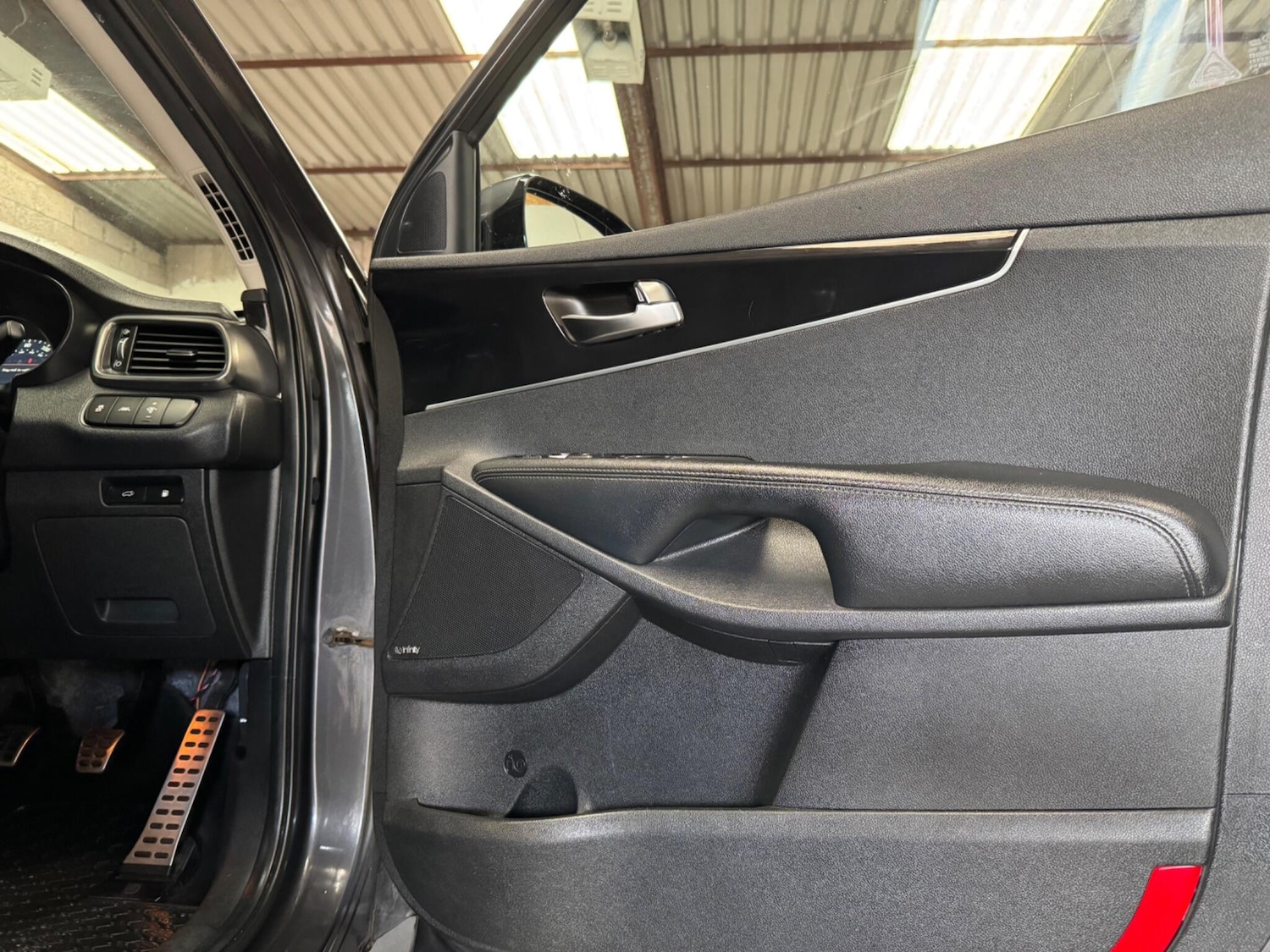 Used Kia Sorento 2016 for sale - 76840727: Photo 33