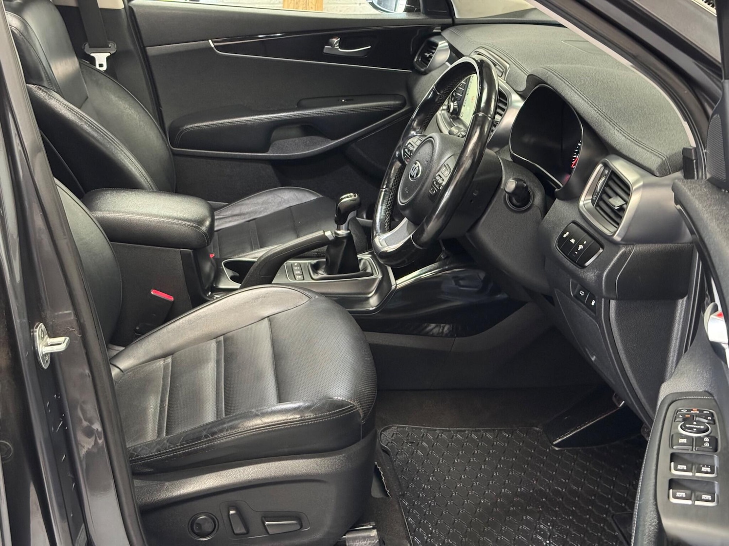 Used Kia Sorento 2016 for sale - 76840727: Photo 35