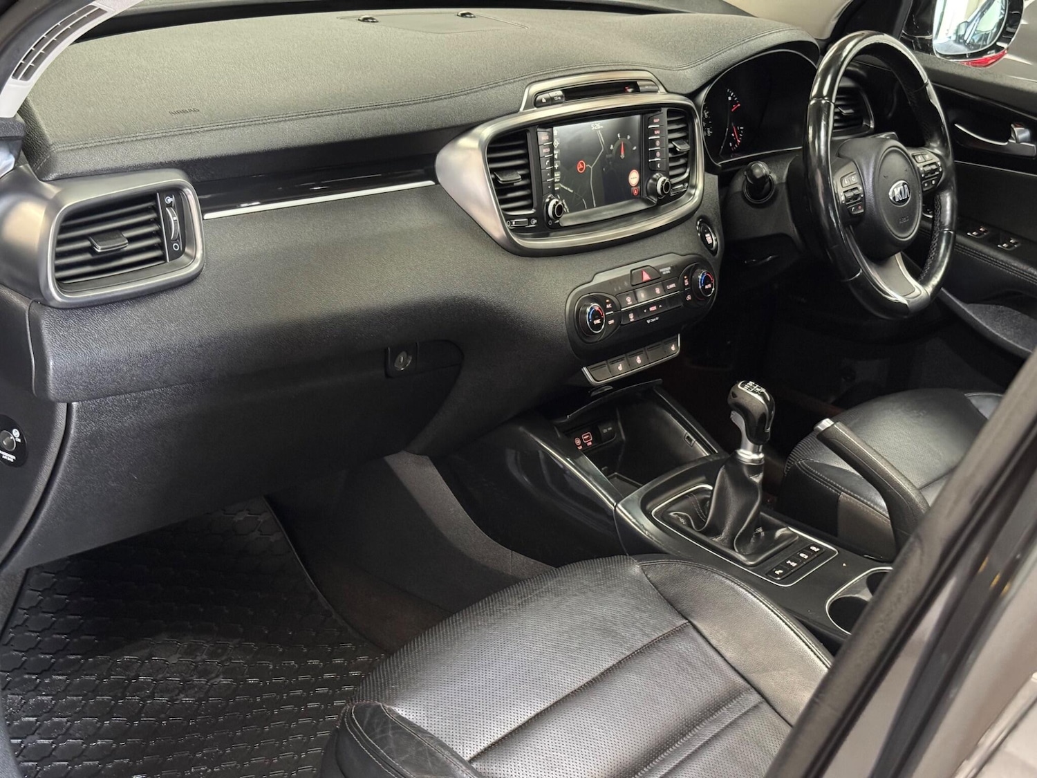 Used Kia Sorento 2016 for sale - 76840727: Photo 36