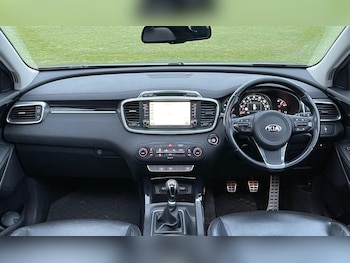 Used Kia Sorento 2016 for sale - 76840727: Photo