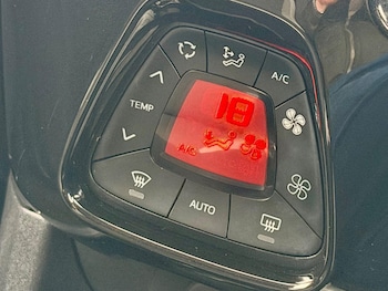 Used Toyota AYGO 2018 for sale - 79426184: Photo