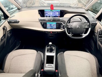 Used Citroen C4 Picasso 2017 for sale - 77524437: Photo