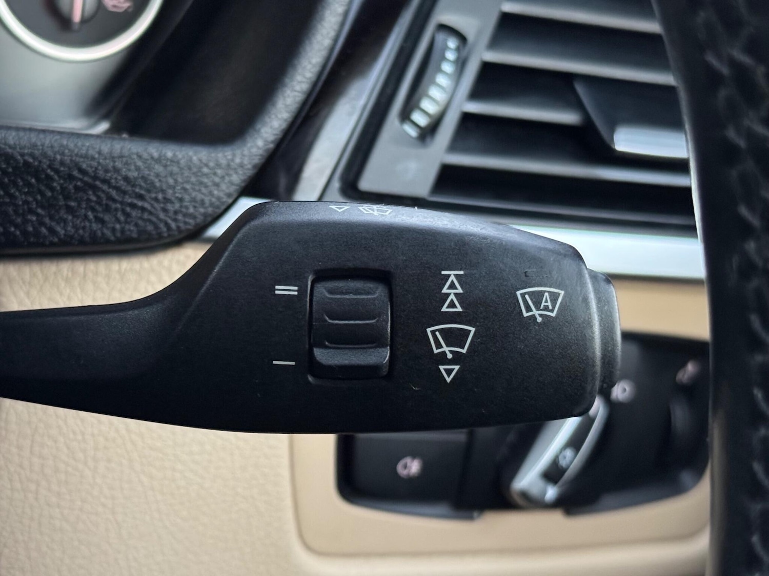 Used BMW 3 Series 2014 for sale - 76976275: Photo 45