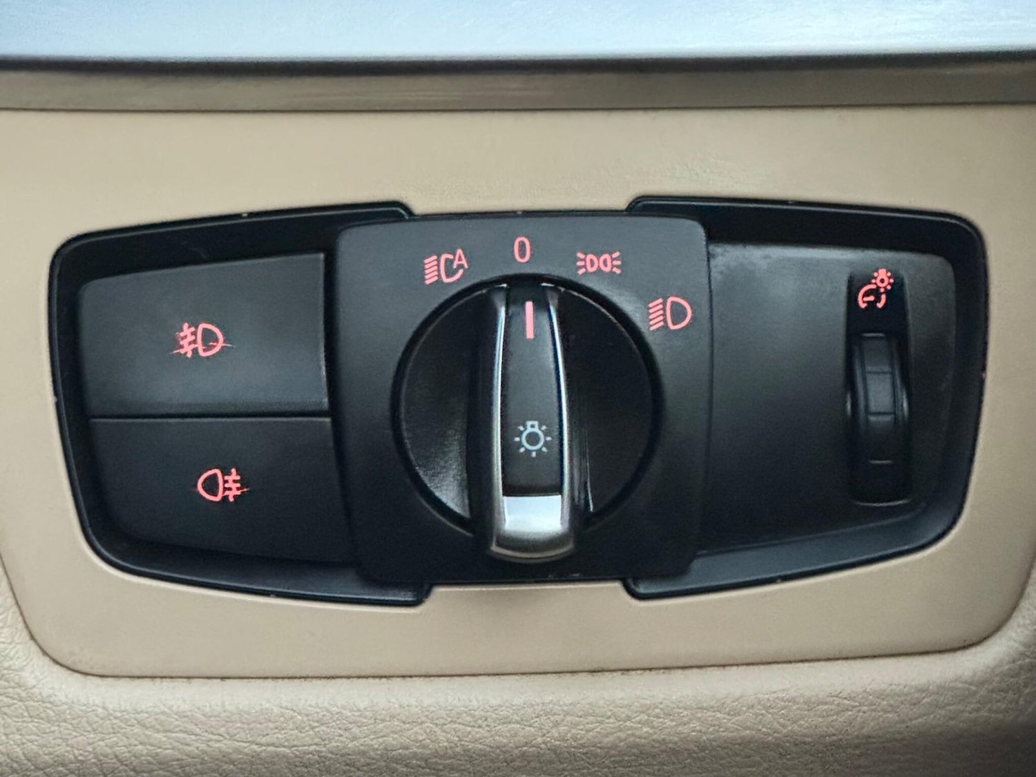 Used BMW 3 Series 2014 for sale - 76976275: Photo 46