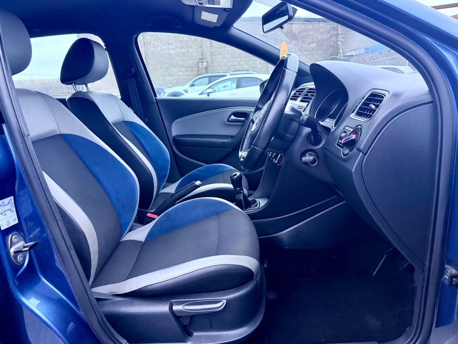 Used Volkswagen Polo 2014 for sale - 77612074: Photo 3