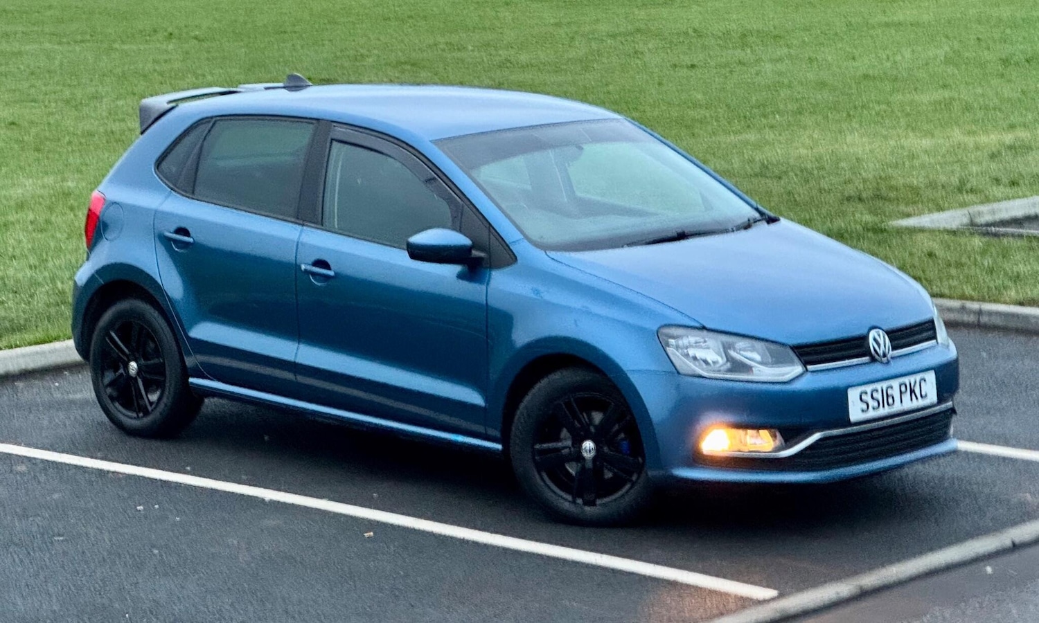 Used Volkswagen Polo 2016 for sale - 76839291: Photo 1