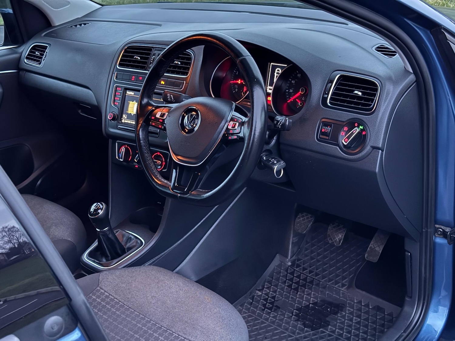 Used Volkswagen Polo 2016 for sale - 76839291: Photo 21